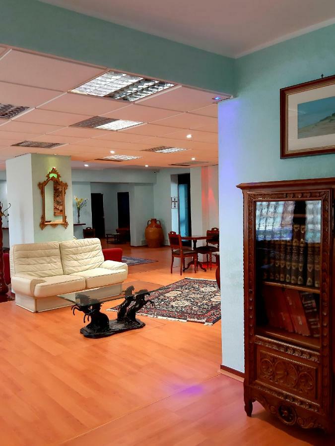 Domus Salentina Bed & Breakfast Leverano Exterior foto